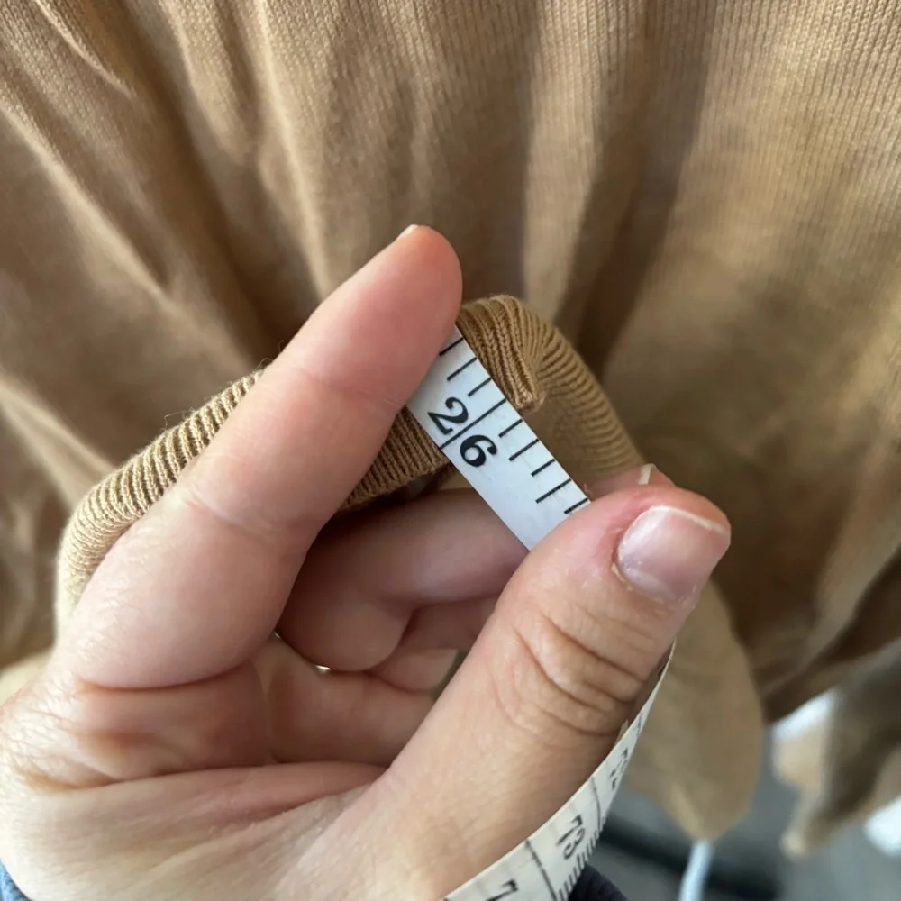 Banana Republic Tan vneck sweater - Picture 6 of 7
